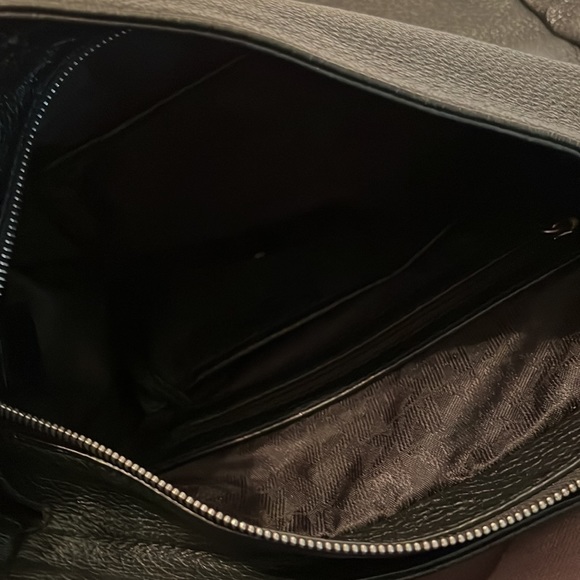 Michael Korda Raven Black Bag - Picture 9 of 10